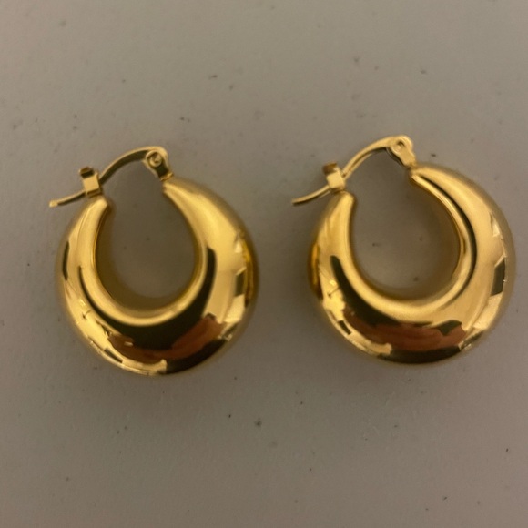 Chunky gold hoops, women’s earrings, gold earrings, hoops, women’s jewel… - Picture 2 of 3